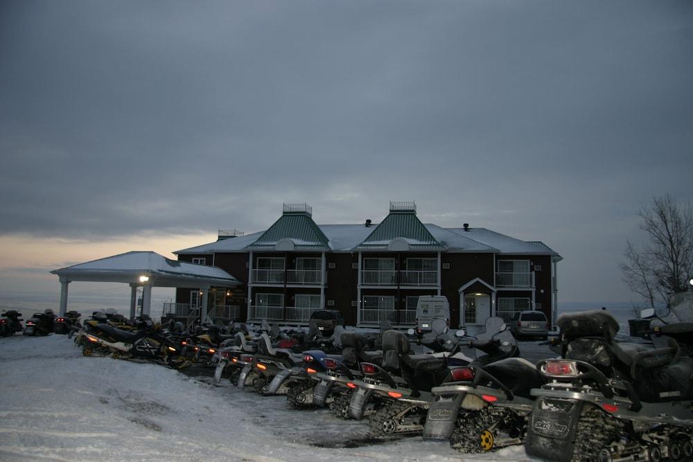Les Pavillons Du Petit Manoir Du Casino Hotell La Malbaie Eksteriør bilde