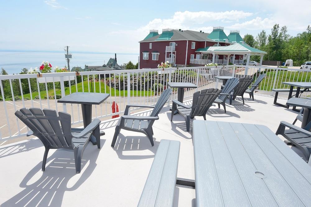 Les Pavillons Du Petit Manoir Du Casino Hotell La Malbaie Eksteriør bilde