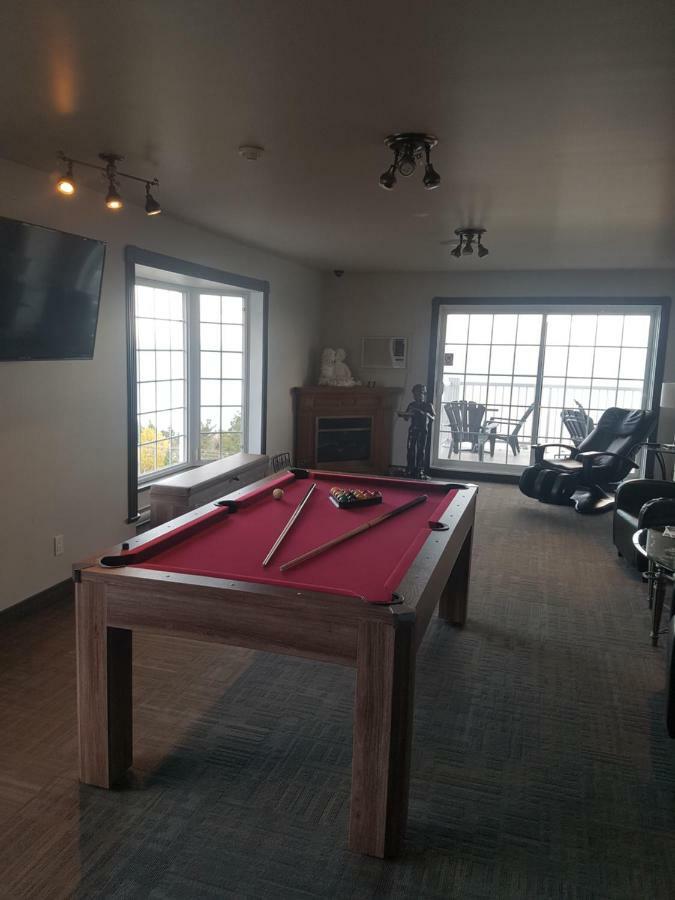 Les Pavillons Du Petit Manoir Du Casino Hotell La Malbaie Eksteriør bilde